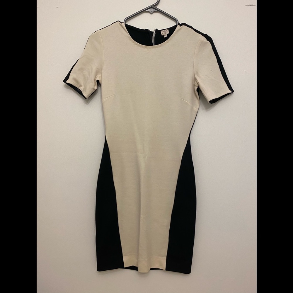 Aritizia size small colour block dress